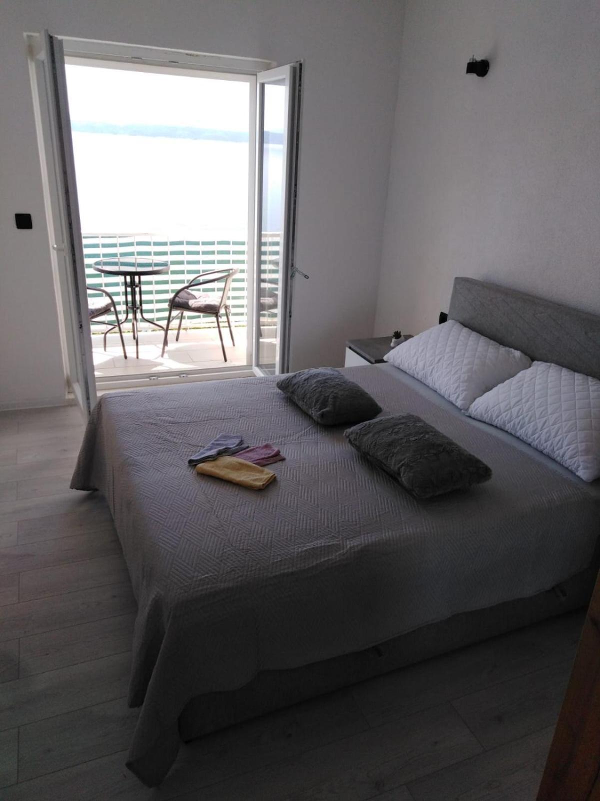 Andela Apartment Podgora